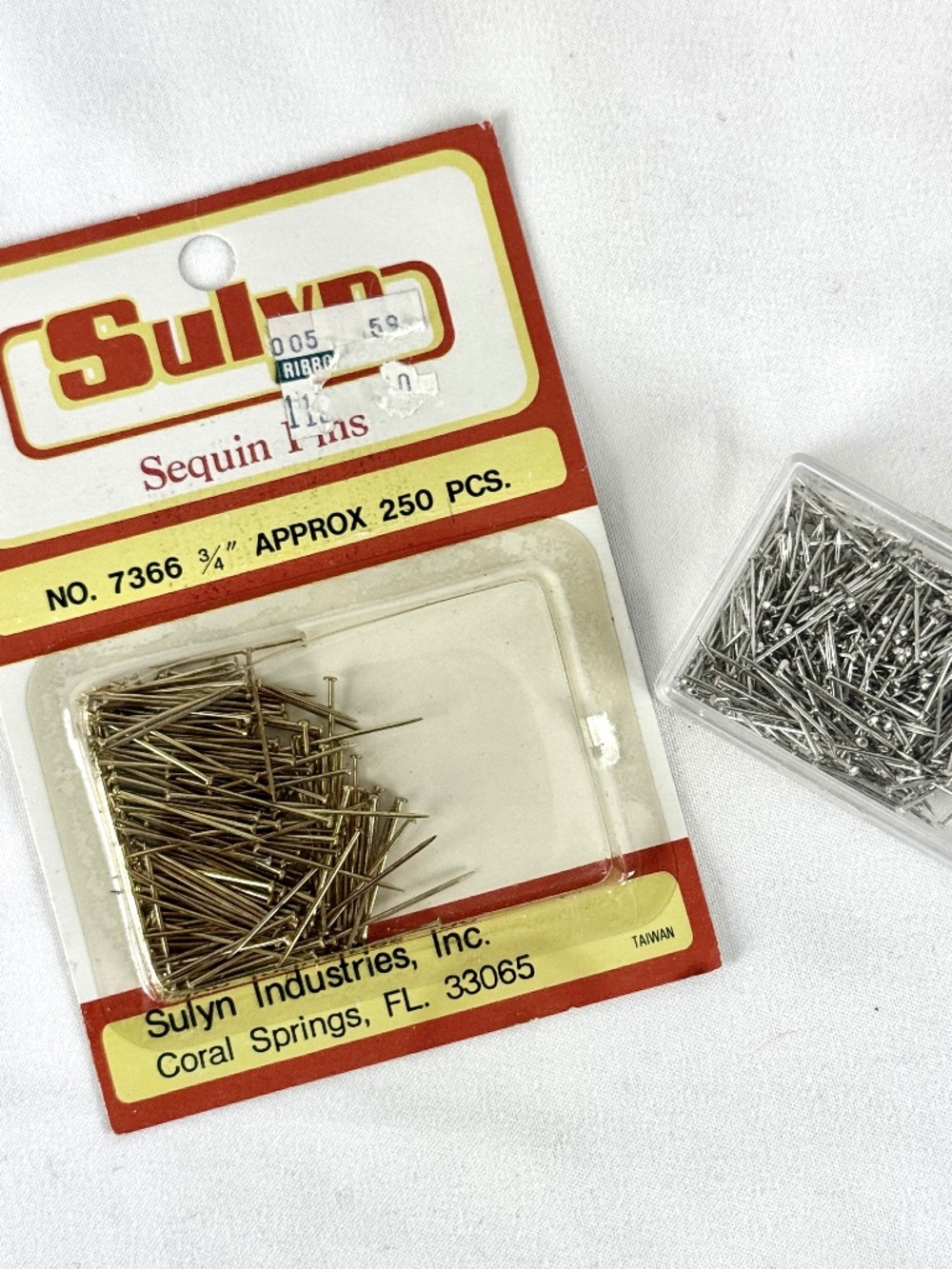 New Old Stock 2 Packages Sequin Pins Silver 1/2in and 250 Gold Tone 3/4 in Japan